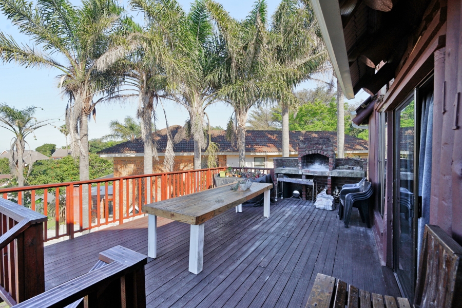 3 Bedroom Property for Sale in Winterstrand Eastern Cape